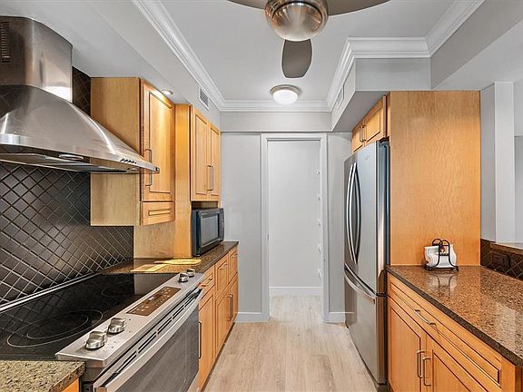 5th image of 230 Santa Maria St APT 335