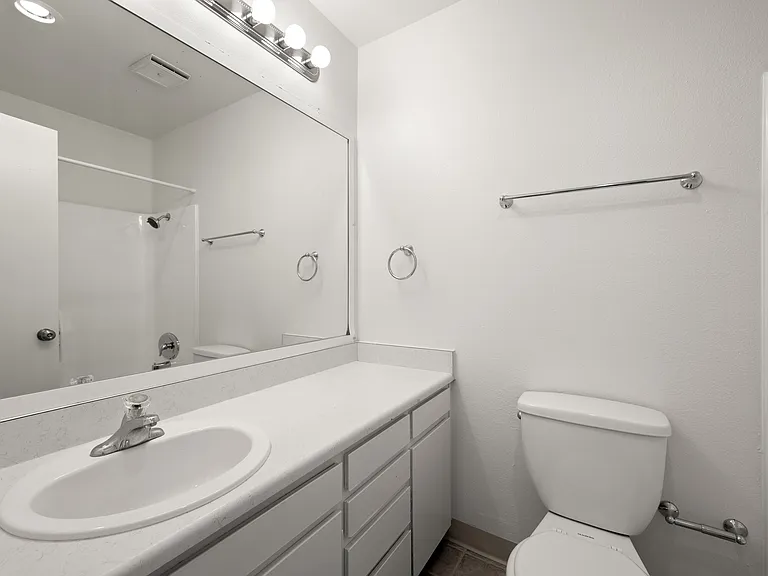 5580 Lake Park Way #28 — Photo 9