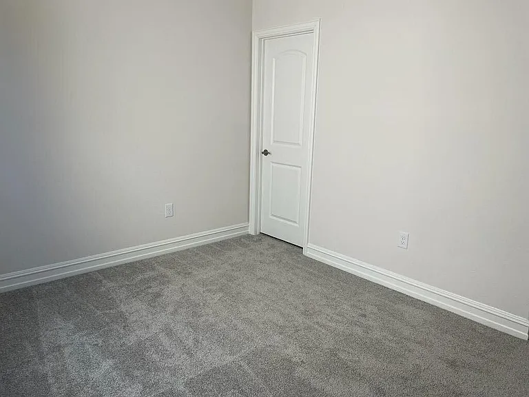 9914 Michael Irvin St — Photo 6