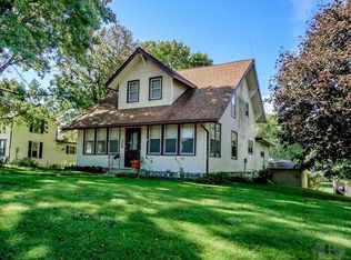 304 1st Ave N, State Center, IA 50247