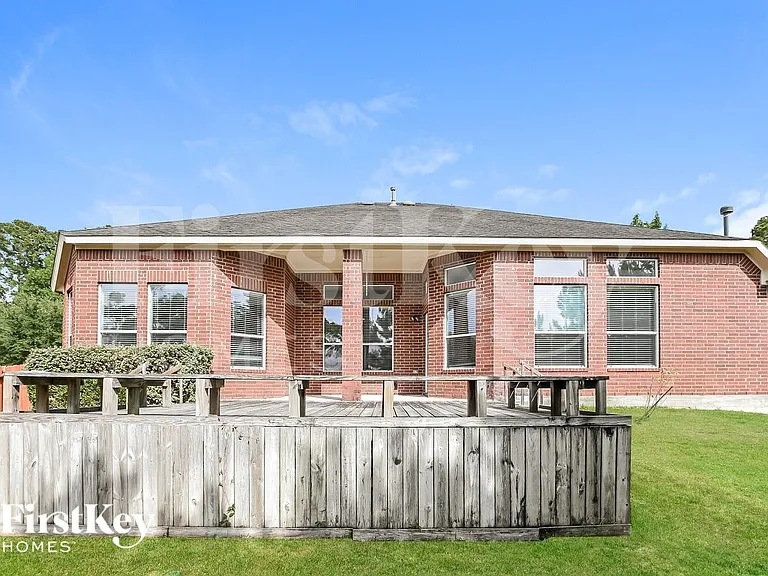 1934 Graystone Hills Dr — Photo 15