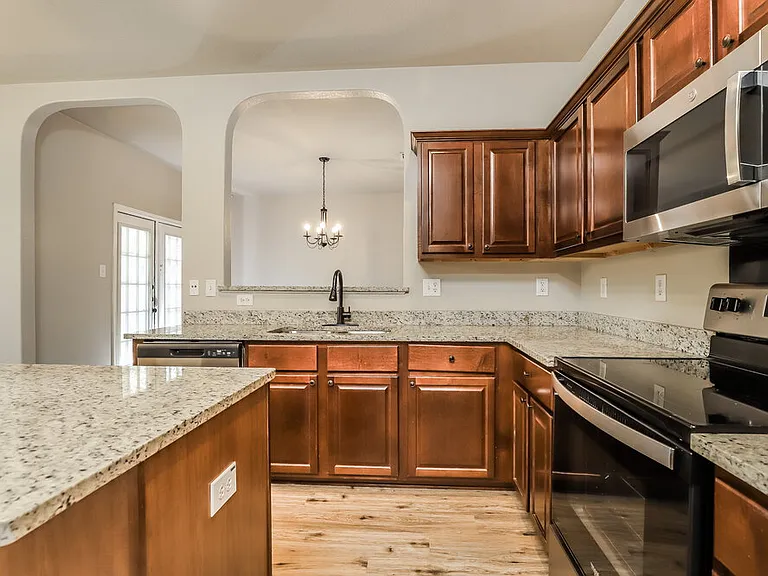2123 Dodge Dr — Photo 9