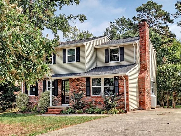 3rd image of 9737 Laurel Pine Dr