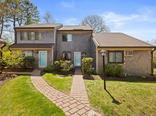 2 Roundhouse Rd #2, Buzzards Bay, MA 02532