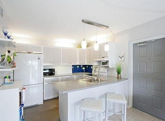 2nd image of 1106 Green Pine Blvd APT C2
