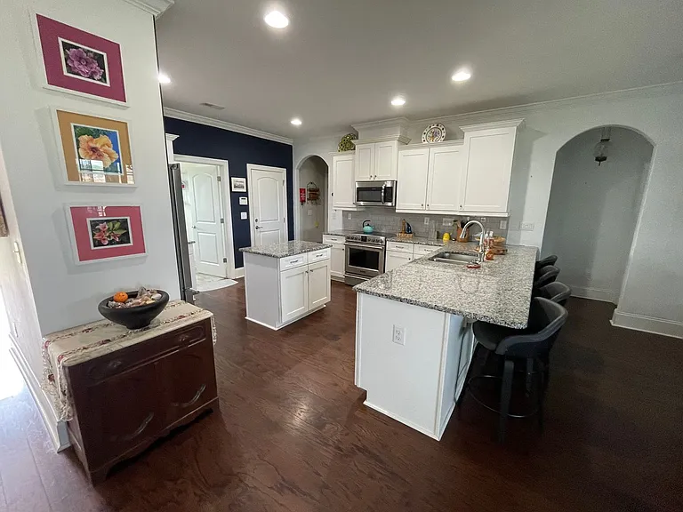 1351 Ogelthorp Dr NW — Photo 10