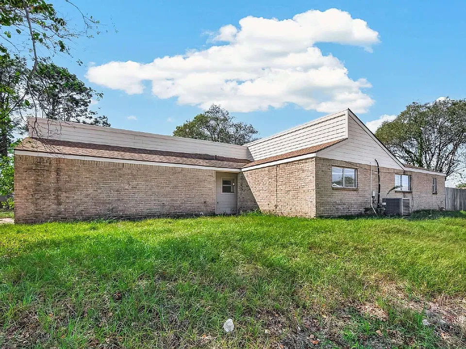 7011 Great Elms Ct