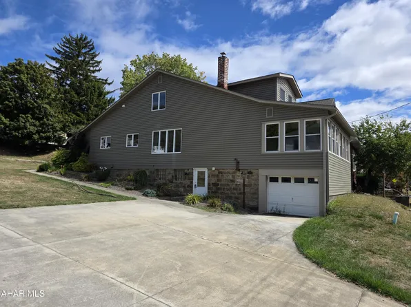 905 Elder Ave, Northern Cambria, PA 15714