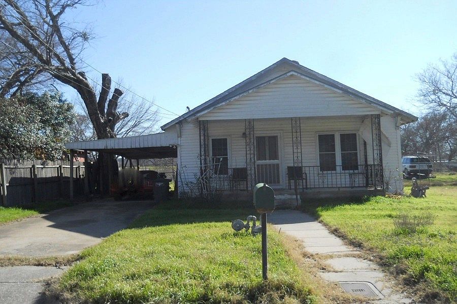 1st image of 4315 Blackstone Dr