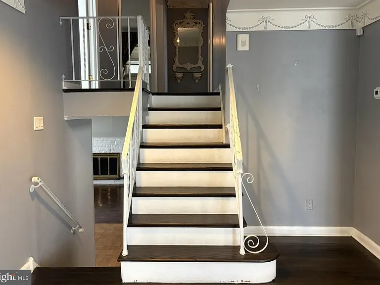 1868 Pine Rd — Photo 19