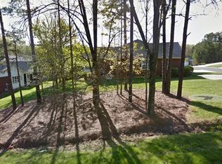 910 Easy St, Asheboro, NC 27205