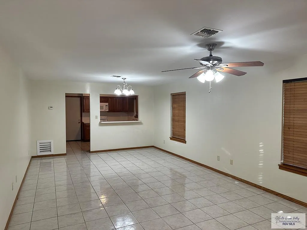 2 bed, 2.0 bath, 1254 sqft, $1,350 — Photo 3