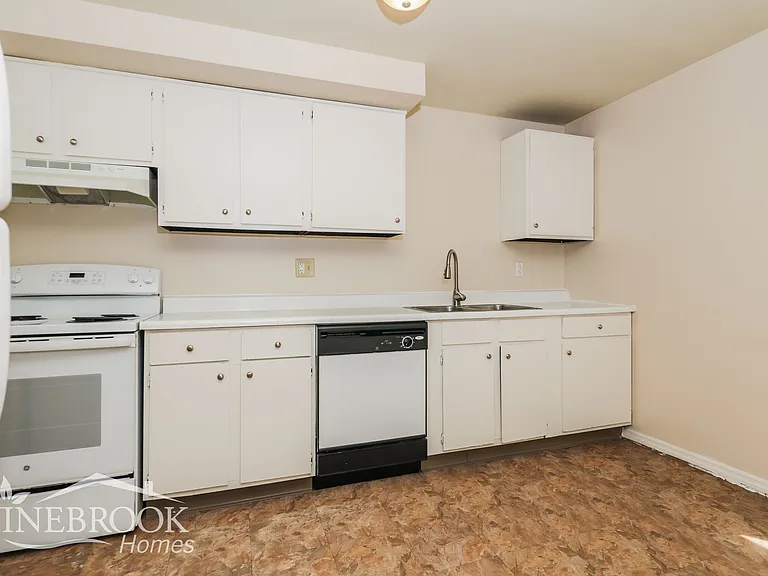 8048 Mount Everest St — Photo 7