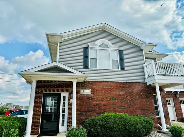 103 N Yorkminster Ln #3, Savoy, IL 61874