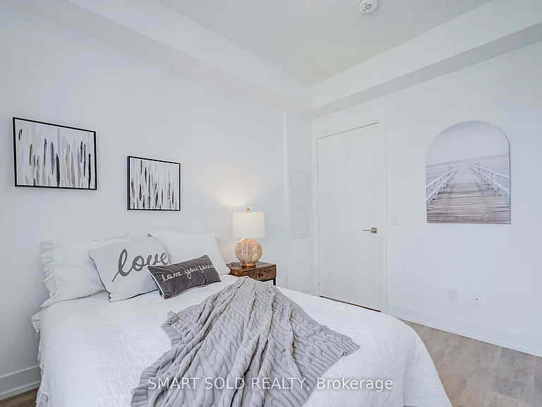 268 Buchanan Dr #305W — Photo 12