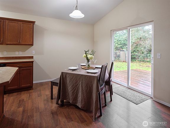 4th image of 16935 Kalmia Court SE