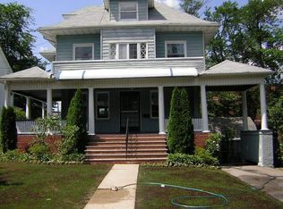 17 Parcot Ave, New Rochelle, NY 10801