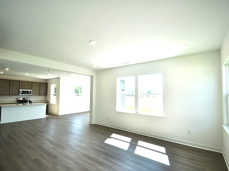 8578 Georgina St — Photo 7
