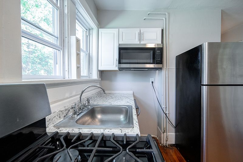 787 4th Ave Troy NY Zillow