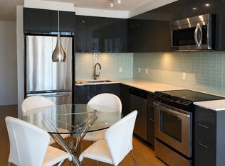 1325 Rolston St #702, Vancouver, BC V6B 0M2