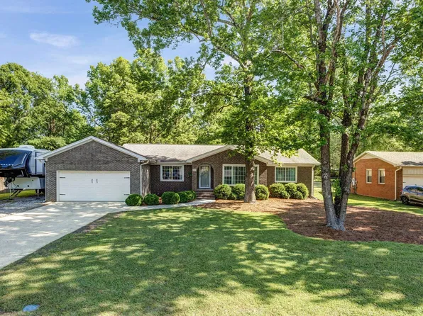 407 Aster Dr, Simpsonville, SC 29681