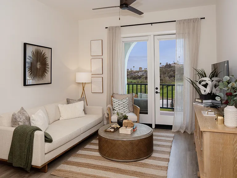 Everleigh San Clemente- 55+ Active Adult Apartment Homes — Photo 10