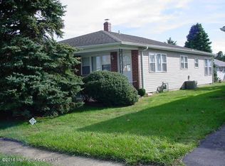 8 Piccadilly Ct, Toms River, NJ