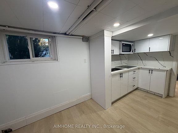 5th image of 26 Patricia Ave #2