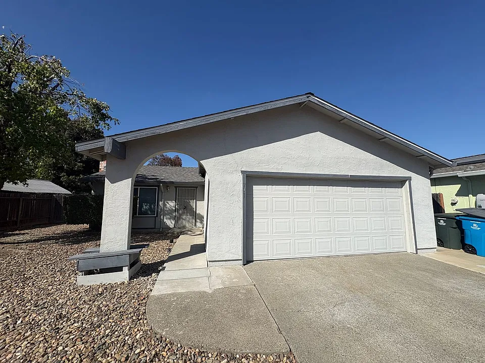 731 Northampton Dr
