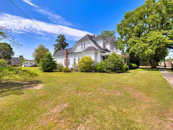 10 Briggs Ave, Summerton, SC 29148