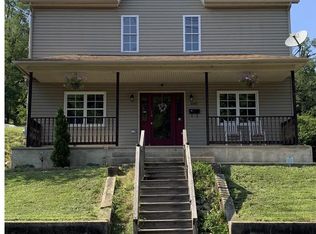 1047 Mauch Chunk Rd, Palmerton, PA 18071