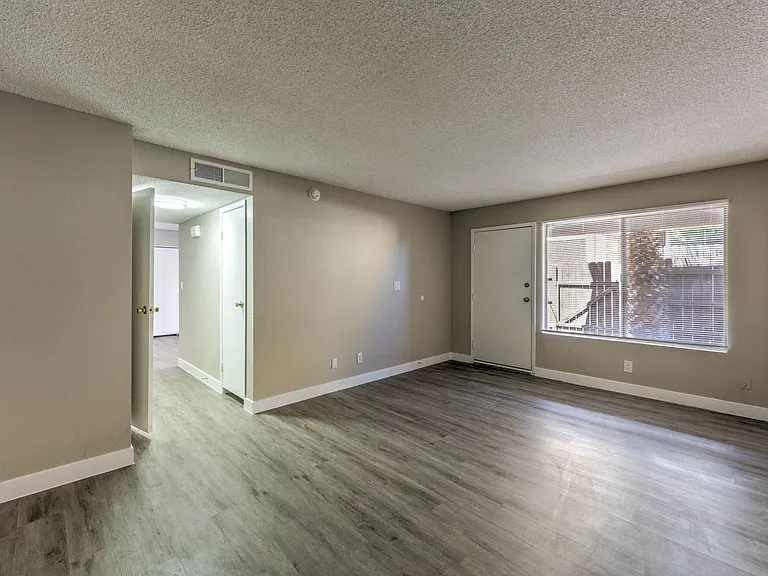 1481 Living Desert Dr #B — Photo 7