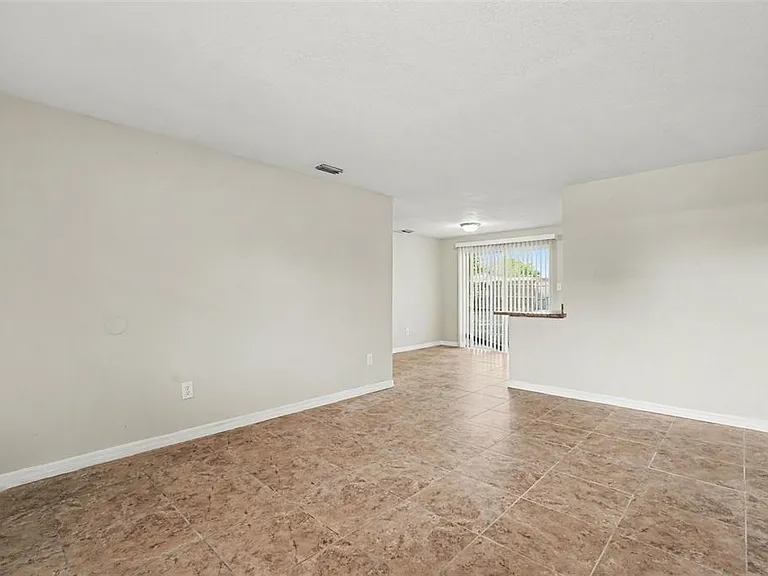 4923 S 82nd St — Photo 7