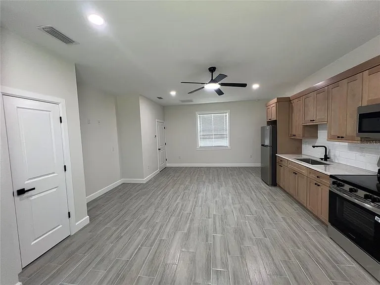 118 Ruby Ave N — Photo 17