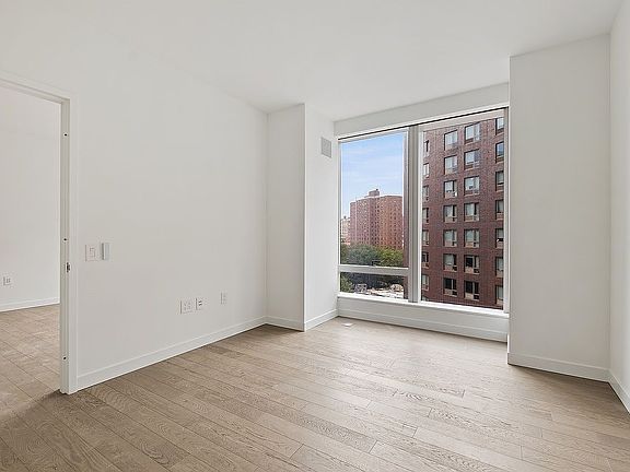 5th image of 252 South St #10J