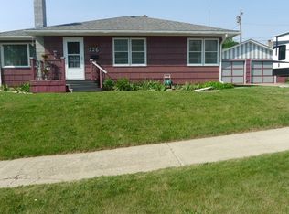 126 14th Ave S, Lewistown, MT 59457