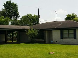 6707 Lexington Dr, Hitchcock, TX 77563