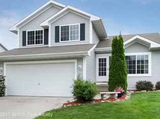 5225 Sycamore Dr, Pleasant Hill, IA 50327