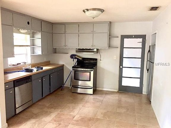 4th image of 2302 King Ave