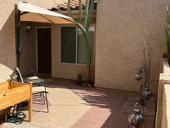 3rd image of 308 E Larkspur Ln