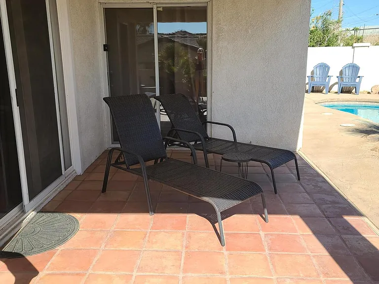2010 Bombay Dr — Photo 44