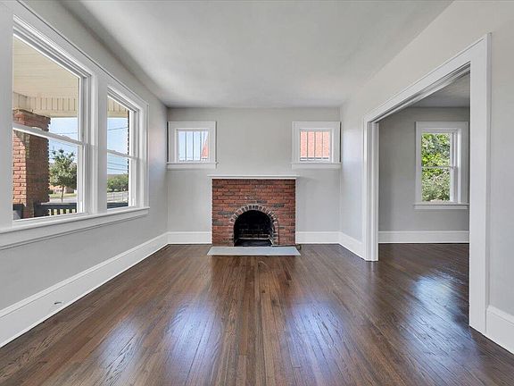 4th image of 2816 10th St NW