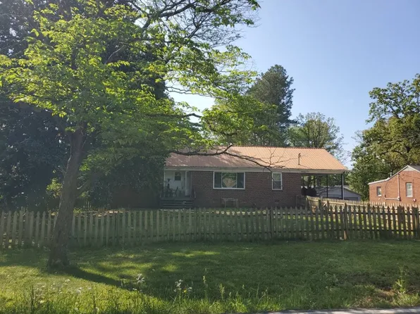 745 E Jere Whitson Rd, Cookeville, TN 38501