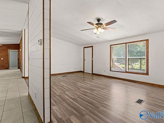 4th image of 141 Stewart Hollow Rd