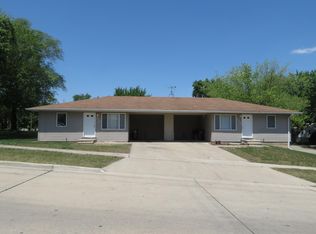 110 W Gate St, Cedar Falls, IA 50613