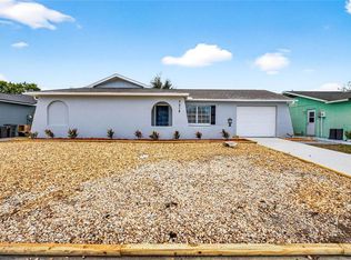 7218 Isle Dr, Port Richey, FL 34668