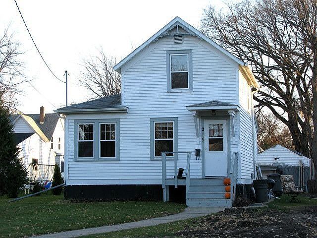 2nd image of 215 6th Ave S