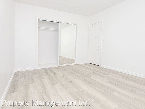 5th image of 120 S Berendo St #11449124