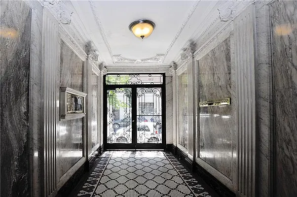 Rented by Buchbinder & Warren | media 30