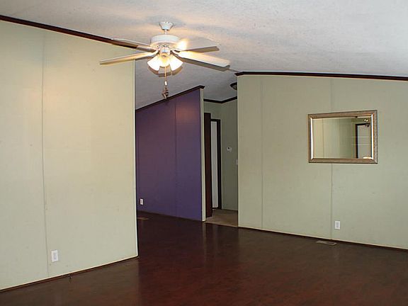 4th image of 16405 Hill Country Dr
